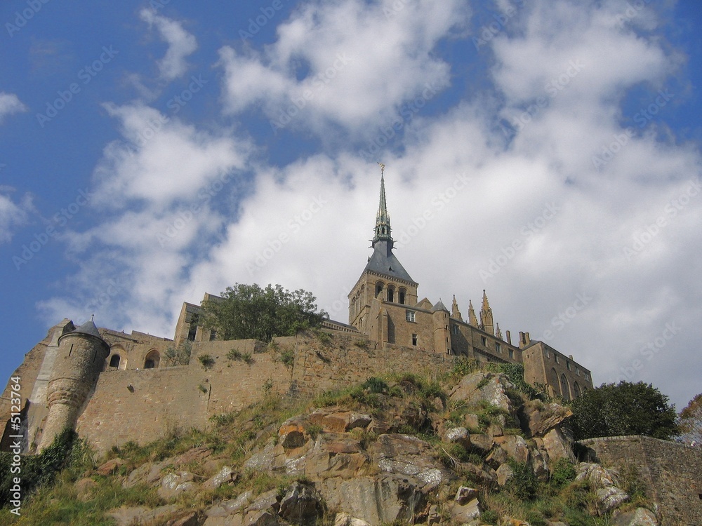 Felsen des Mont Saint Michel in der Normandie