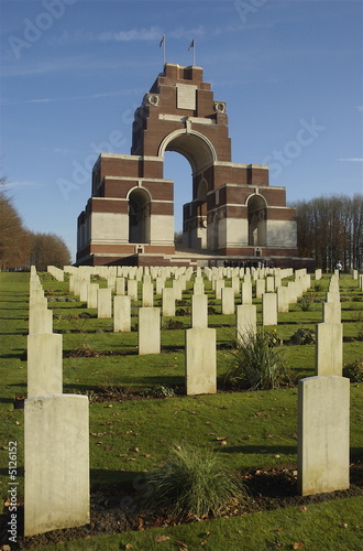 Mémorial britannique de Thiepval : tombes anglaises photo