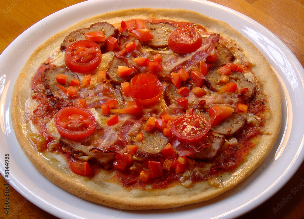 Pizza mit Frikadelle Pizza mit Frikadelle