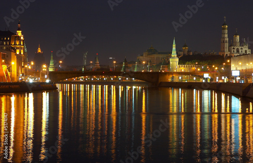  View on Grand Moskvoretsky bridge.  Moscow Night. Russia