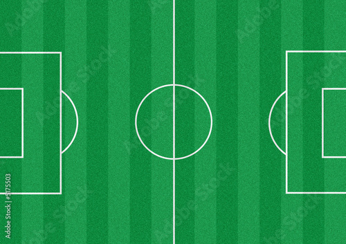Fußballfeld mit gestreiftem Rasen
