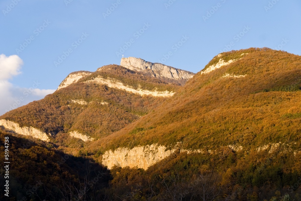 Montagnes (le massif des Bauges en Savoie)