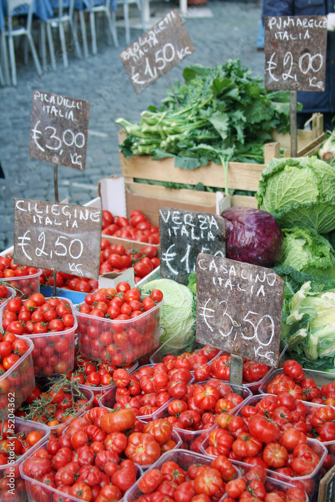 Fototapeta premium Vegetables, Campo De'Fiori Market, Rome