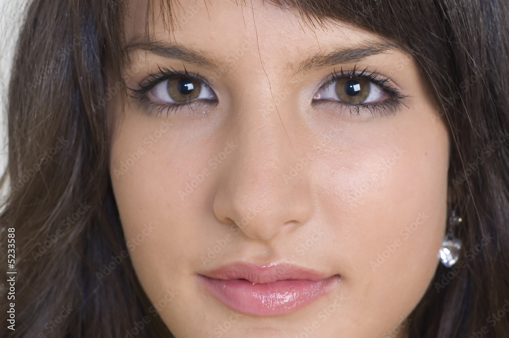 Obraz premium Young brunette