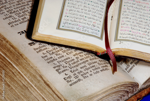 Slika na platnu Ancient Bible and Koran