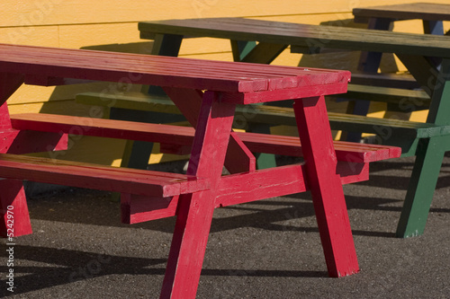 Fototapet Colofrul outdoor picnic benches