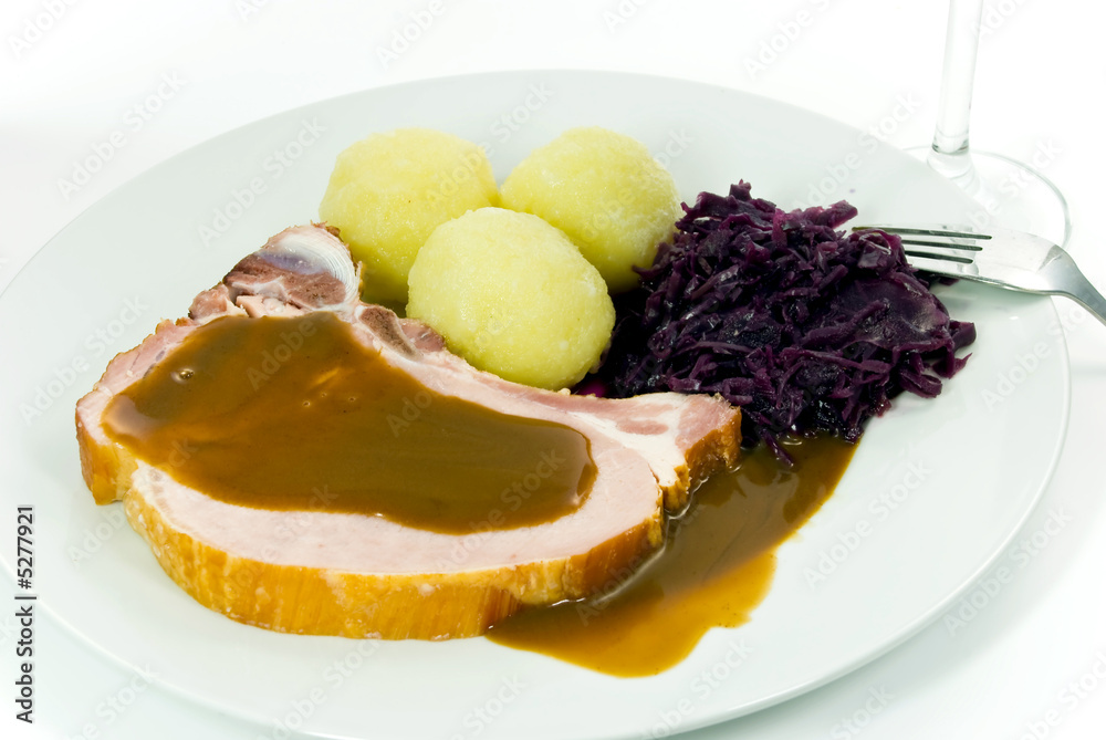 kotelett - kasseler mit knödel und rotkraut Stock-Foto | Adobe Stock