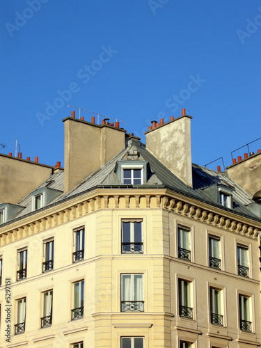facade de quartier dans paris