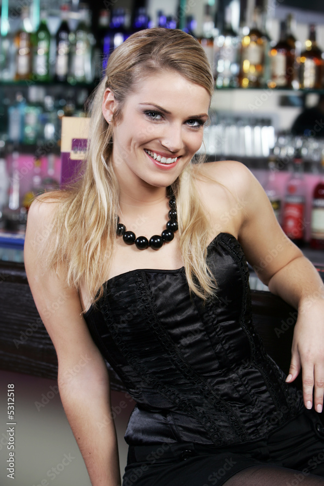 Fototapeta premium in the bar 5