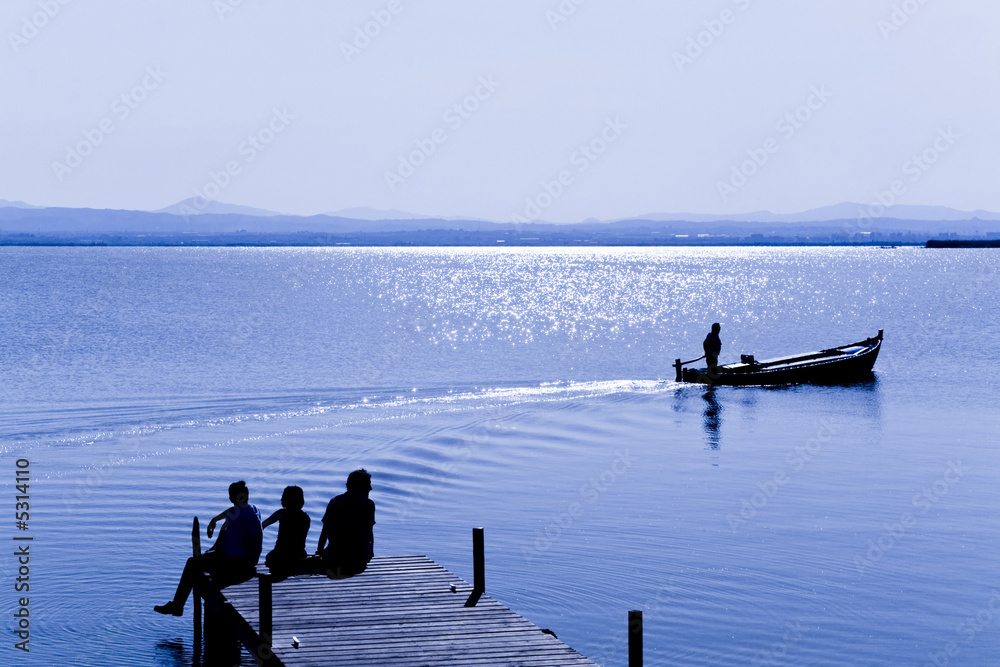 Naklejka premium Life in the lake