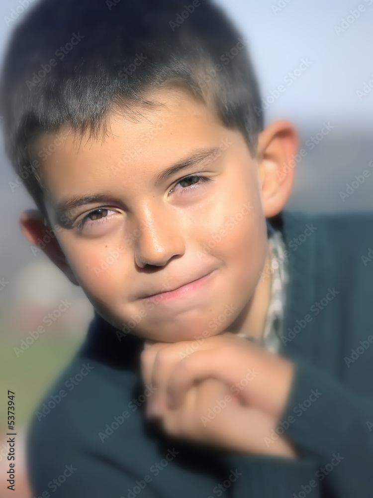 Niño sonriendo Niño sonriendo