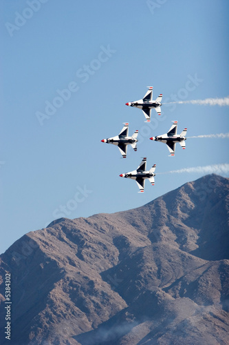 Canvas Print F-16 Thunderbird jets flying in formation