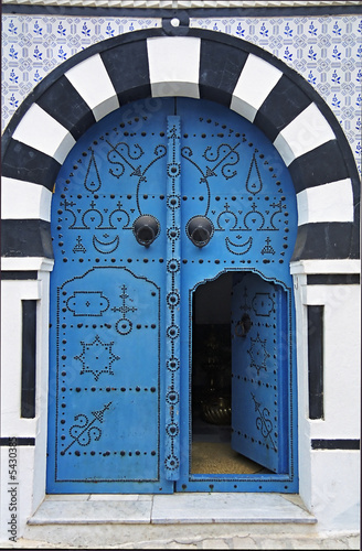 blue door - sidi bou saïd - tunisia - north africa
