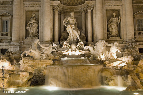 Roma - Fontana di Trevi photo