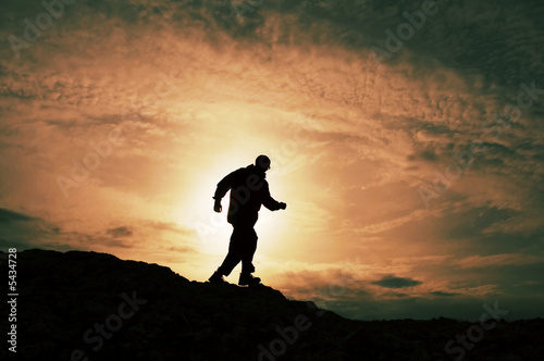 Wallpaper Mural Running man Torontodigital.ca