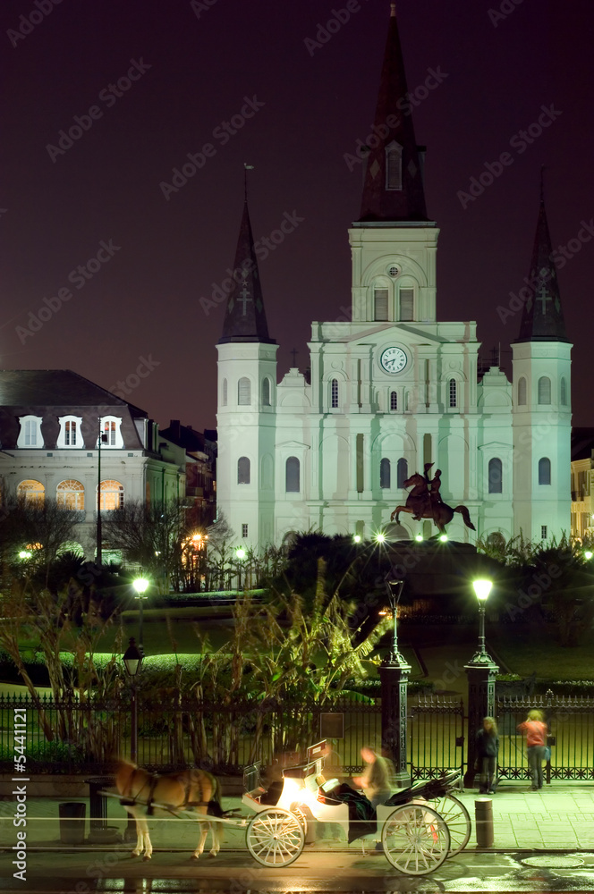 Obraz premium St. Louis cathedral on Jackson square at night, New Orleans