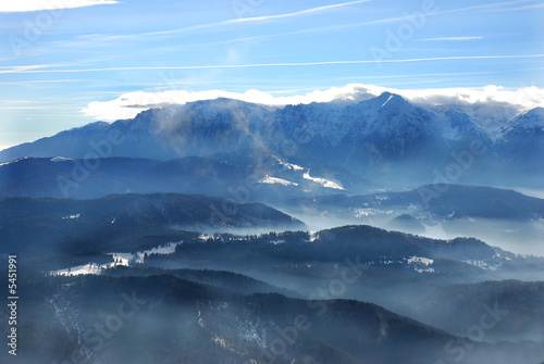 Fototapeta Naklejka Na Ścianę i Meble -  mountains with fog