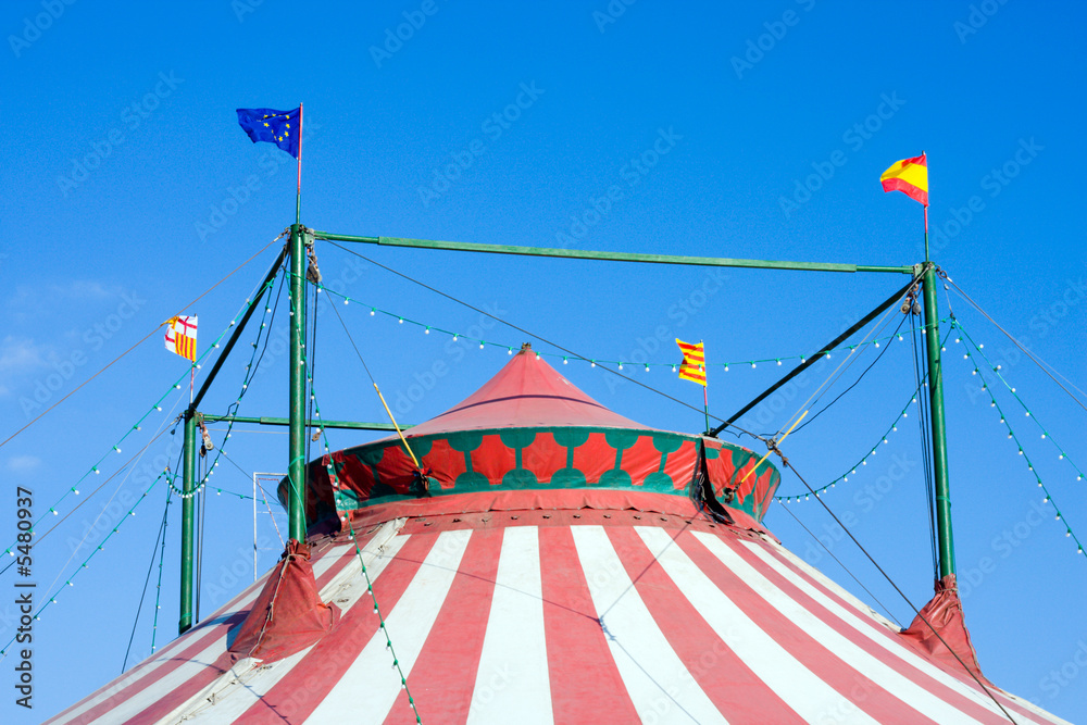 Carpa circo foto de Stock | Adobe Stock