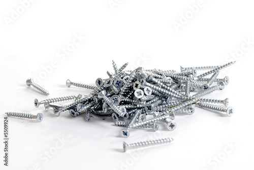 a pile of phillips-head screws..
