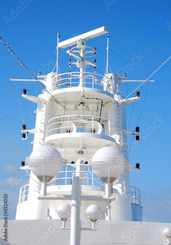 Ship's telecommunications tower
