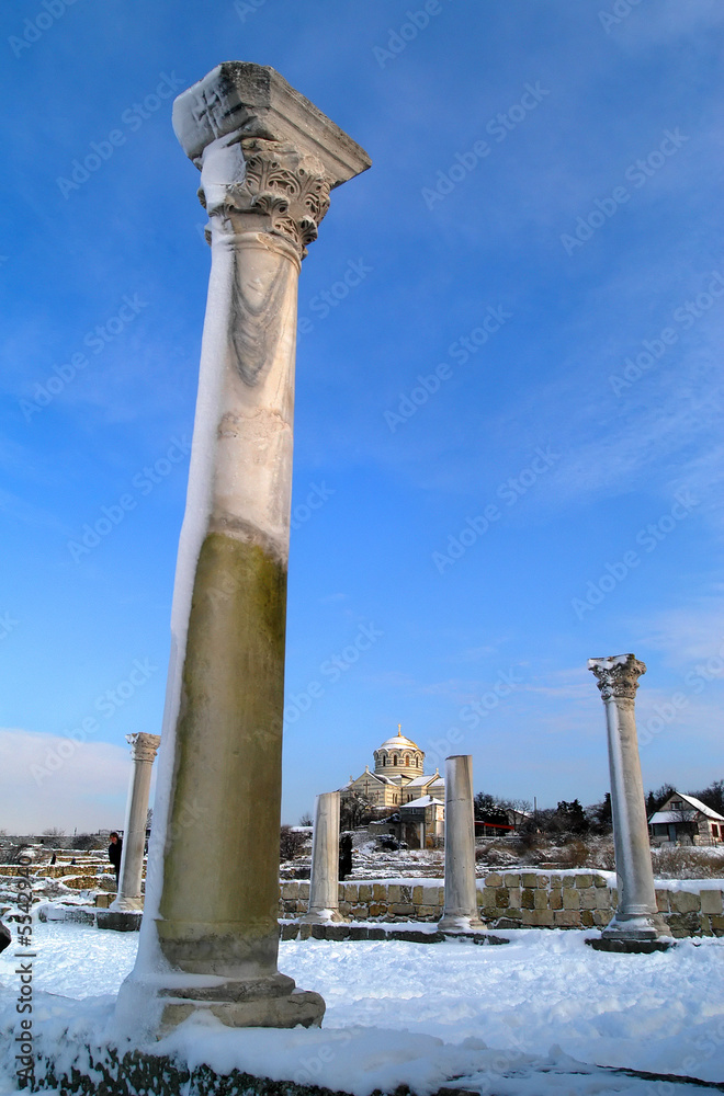 Fototapeta premium Hersones achitectural columns