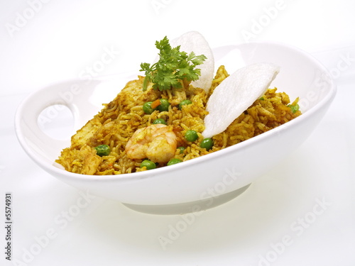 indonesisches curry nasi goreng mit shrimps