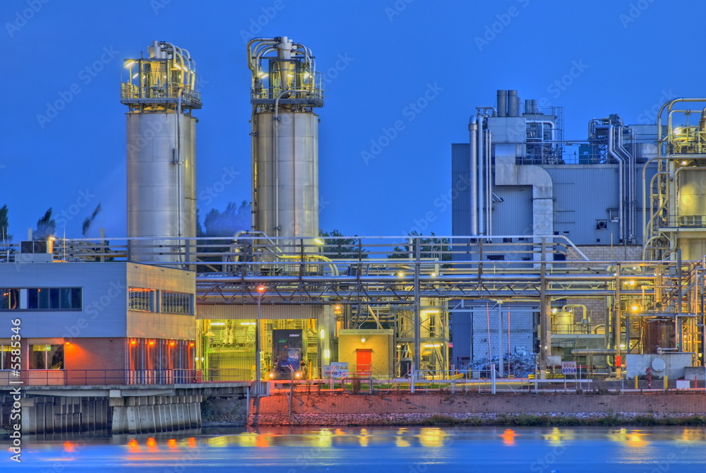 Obraz premium Chemical night scene
