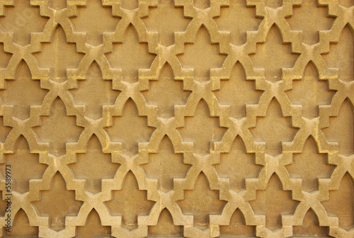 Mauer mit Ornamenten