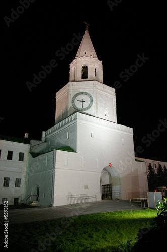 spasski-turm in kazan bei nacht