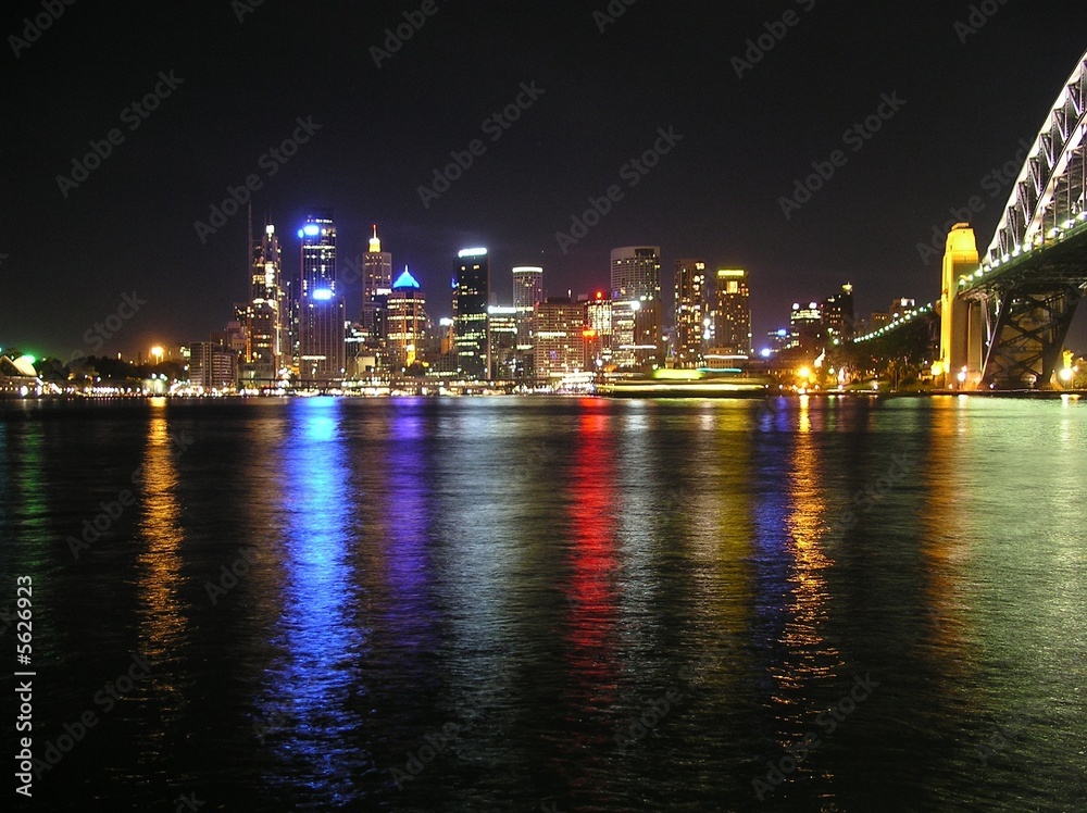 Hafen von Sydney bei Nacht