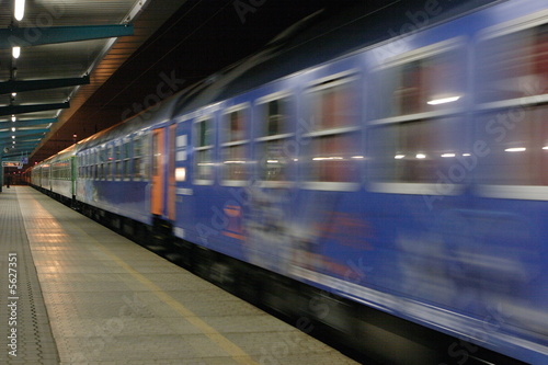 Ratteling train