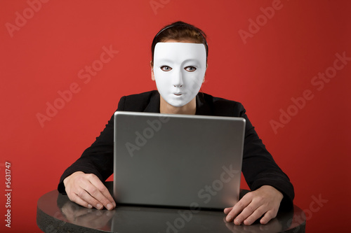 A female surfing the web anonymously