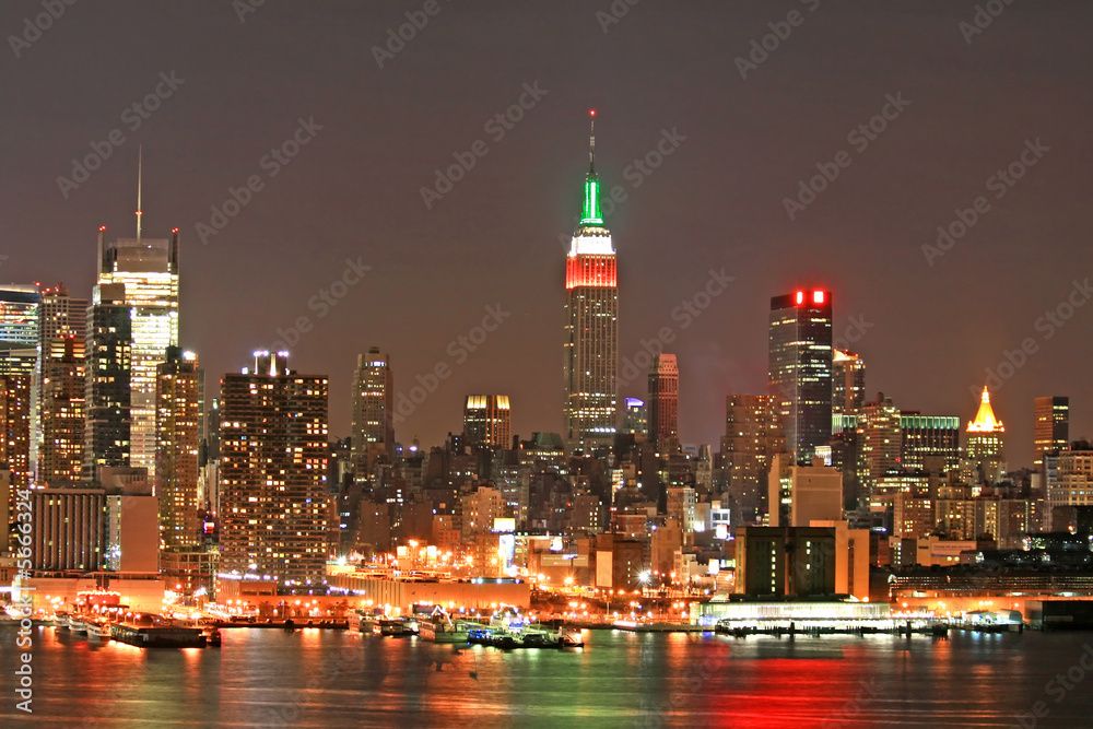 Obraz premium Manhattan Skyline at Christmas Eve