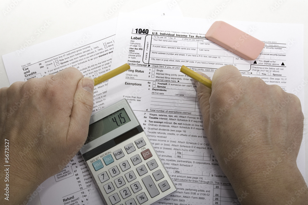 Obraz premium Frustration over completing taxes