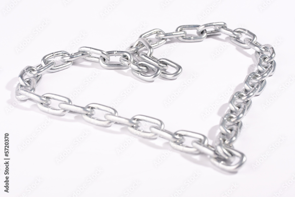 Chain combined in the form of heart Chain combined in the form of heart