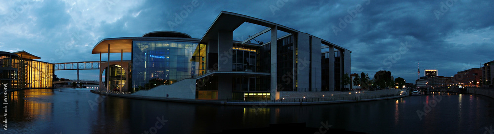 Obraz premium Berlin Regierungsviertel (Marie-Luise-Lüders Haus)