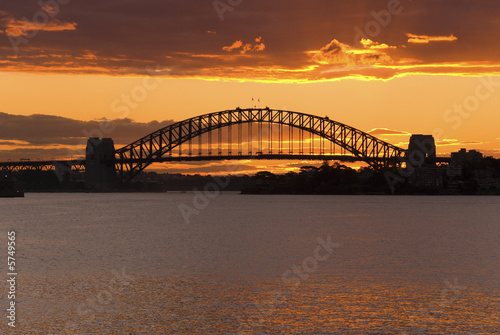 Golden sunset Sydney Harbor ( Harbour ) Bridge