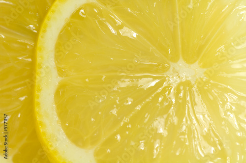 Sliced lemon