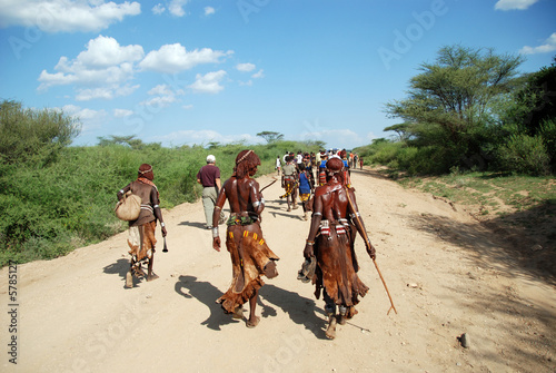villaggio dei Turmi - Etiopia photo