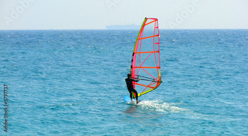windsurfing © Mikhail Zahranichny