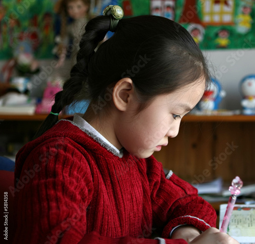 8-year old elementary student studying english
