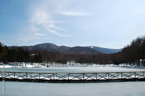 Lago ghiacciato
