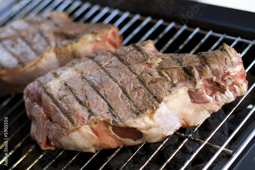 Cooking barbecue steak