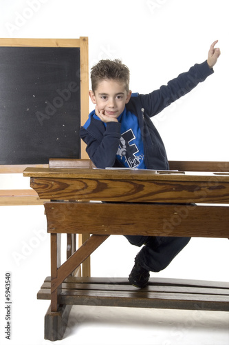 a boy want the ask the teacher something
