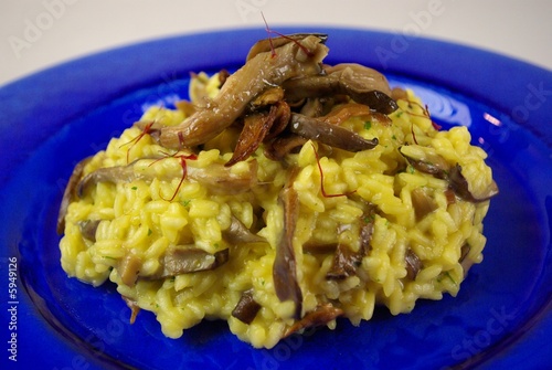 risotto ai funghi porcini e zafferano