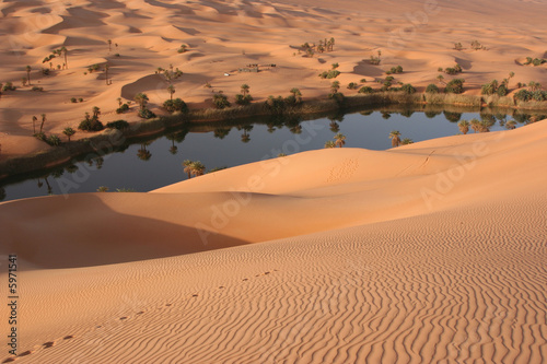 Die Mandara-Seen in der libyschen Sandwüste #5971541