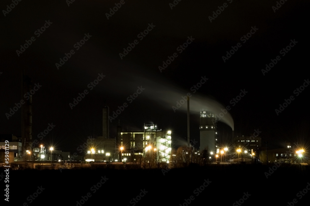 Industrie bei Nacht