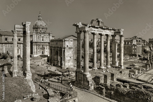 Templum Saturnus &amp; Templum Vespacianus - Rome, Italie