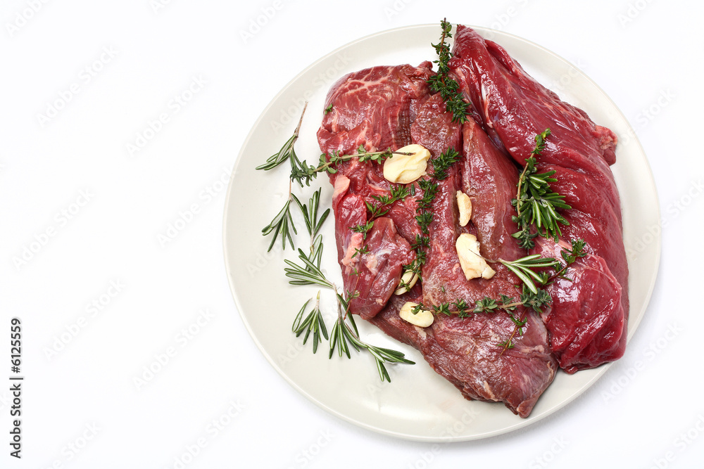 Veal fillet with aromatic herbs (thyme, garlic and rosemary)