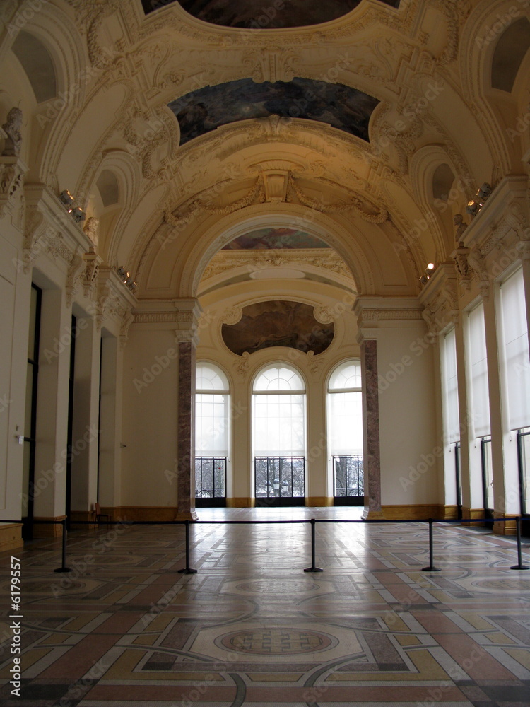 Galerie intérieure du petit Palais à Paris